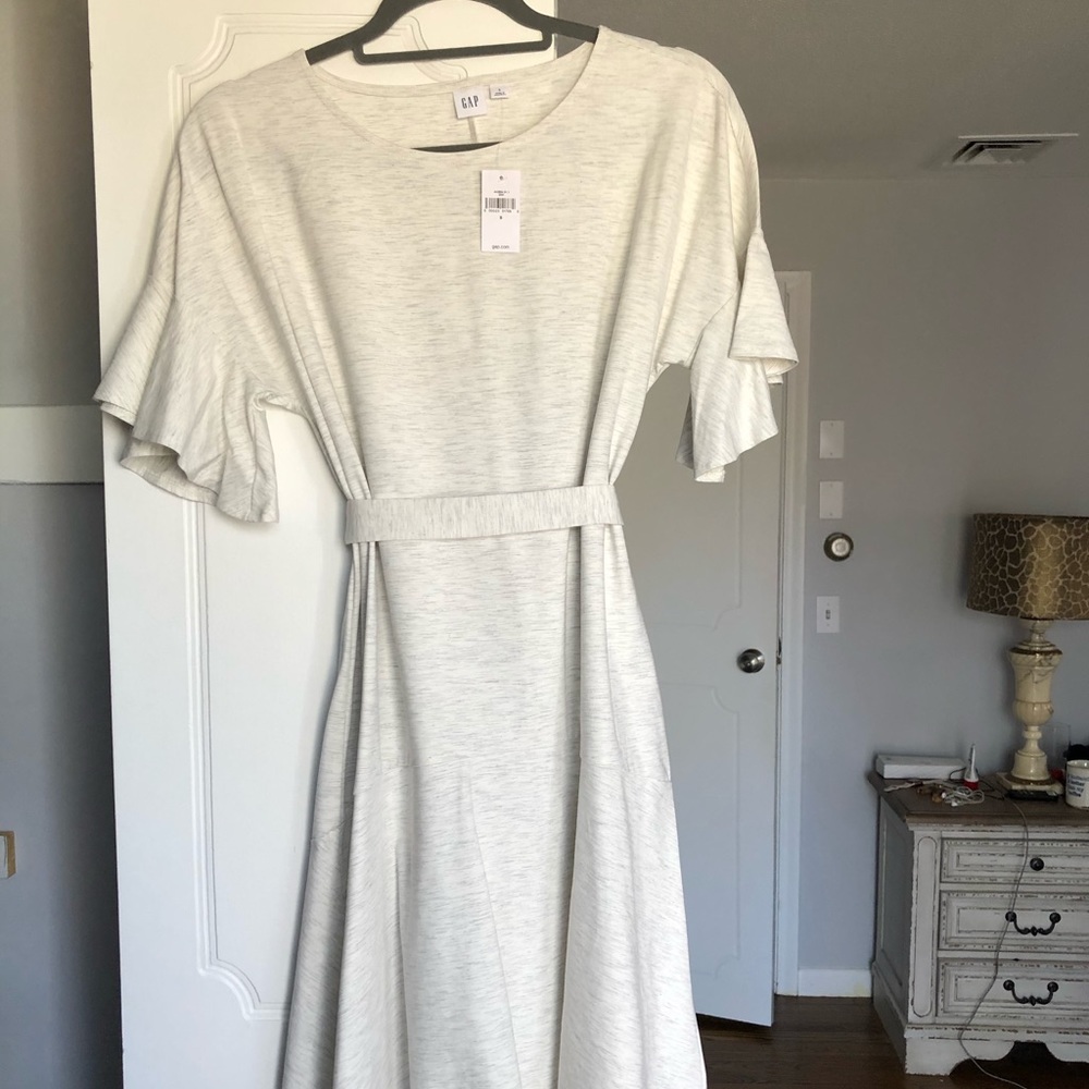Dress - Picture 4 of 9